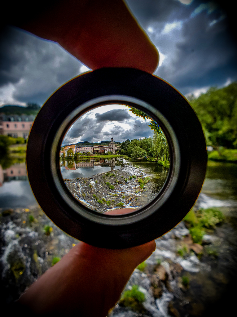 Lens focus